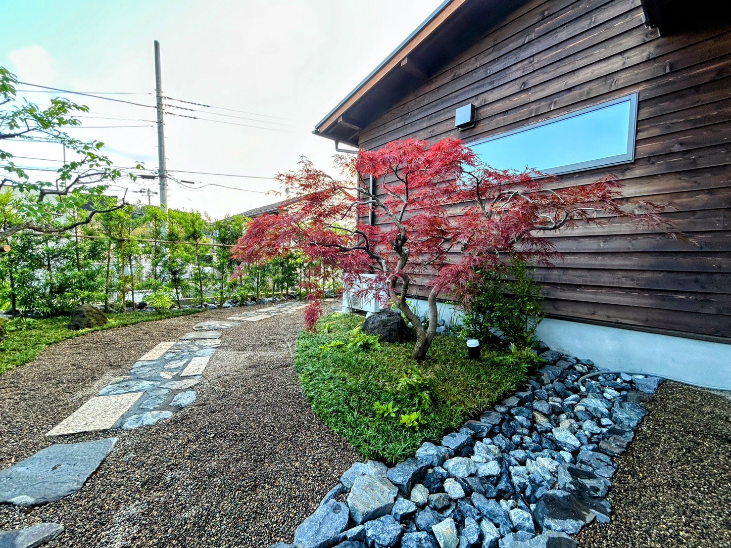 八王子市W様 植木の里親を活用でリフォーム。植木の里親を活用していただきました。株式会社やましたグリーンの事例です。
