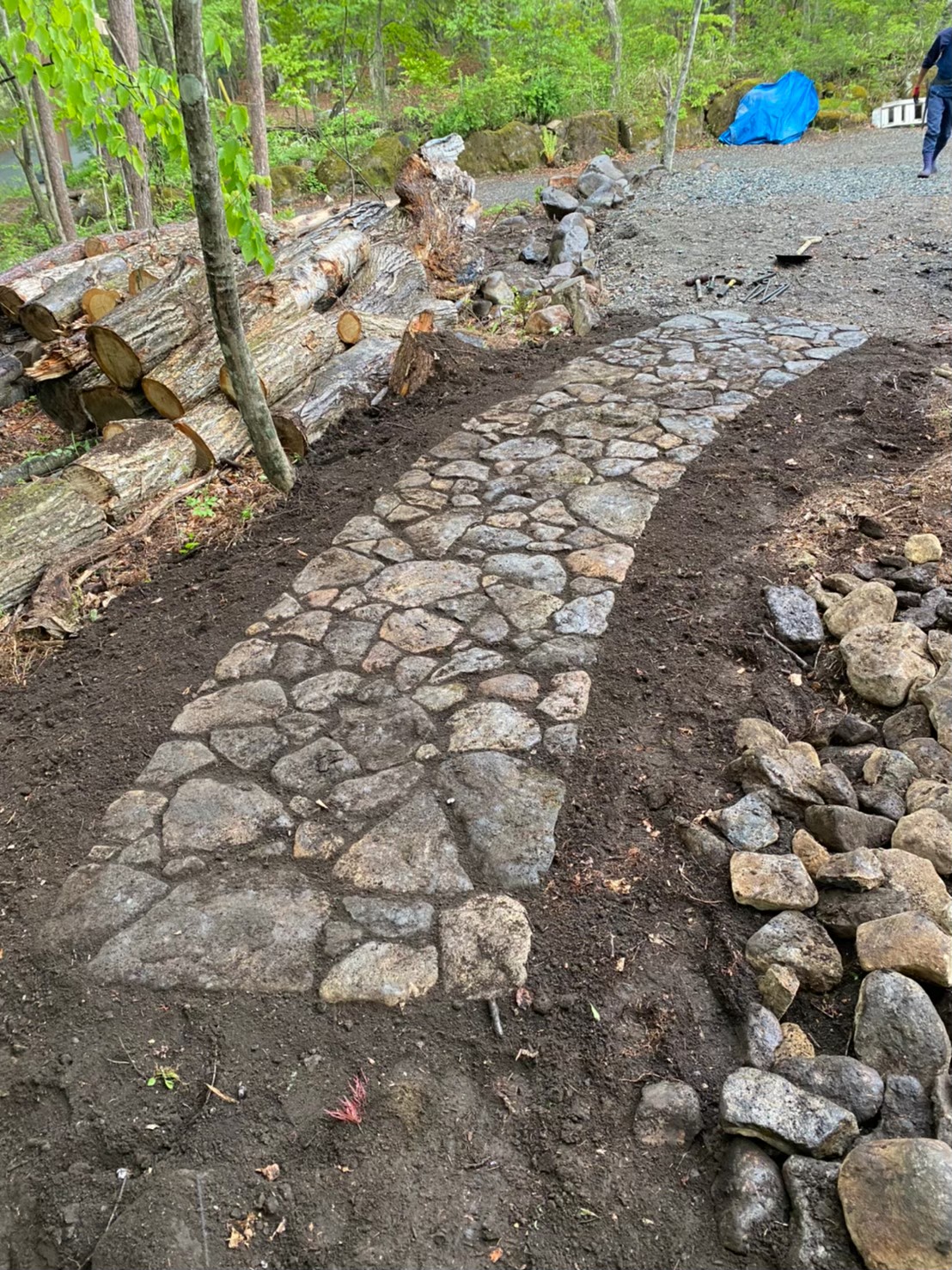 石積みや園路舗装。やましたグリーンの事例:山梨県北杜市G様
